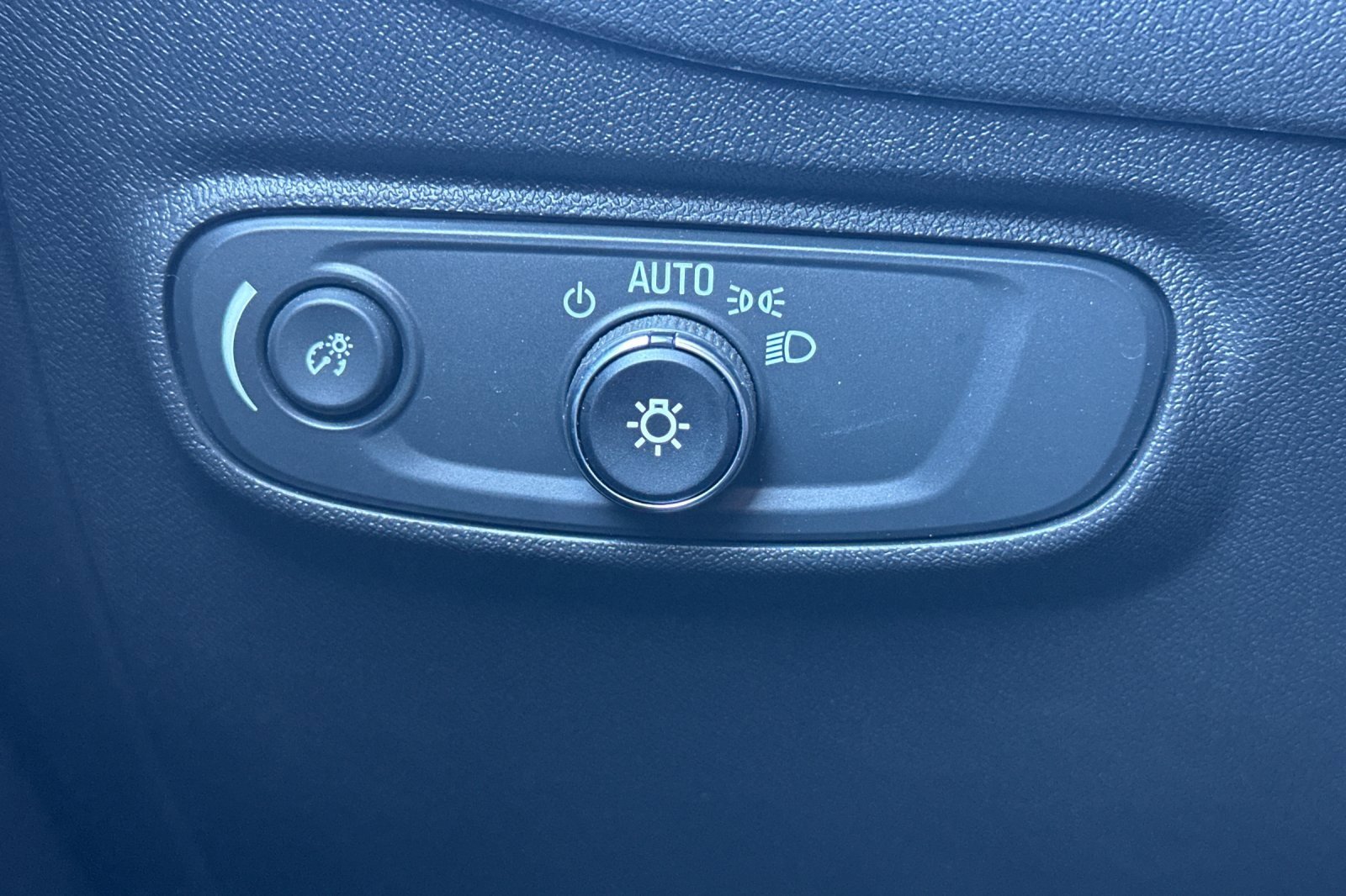 Used 2024 Chevrolet Equinox LT image 35