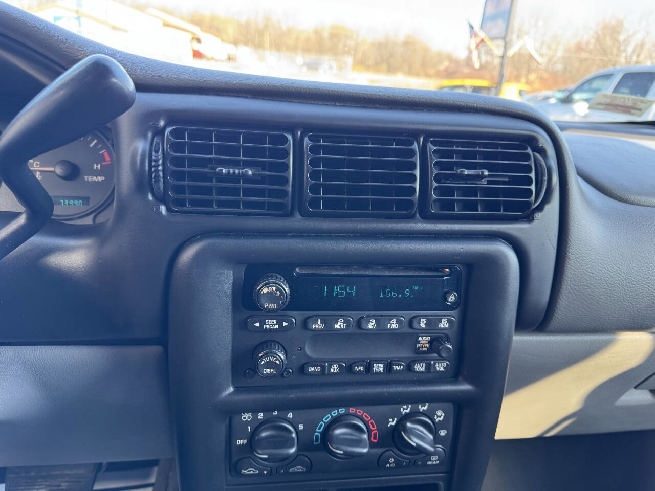 Used 2005 Chevrolet Venture LS w/ Easy Order Package image 27