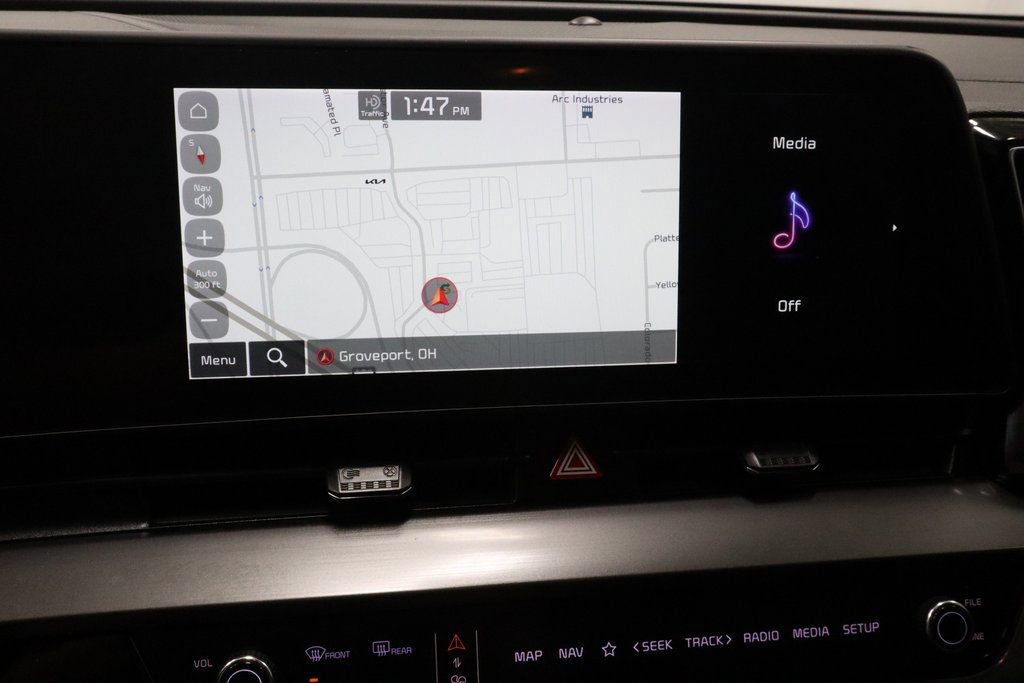 Used 2023 Kia Sportage EX image 3