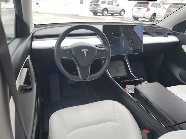 Used 2021 Tesla Model Y Long Range image 10