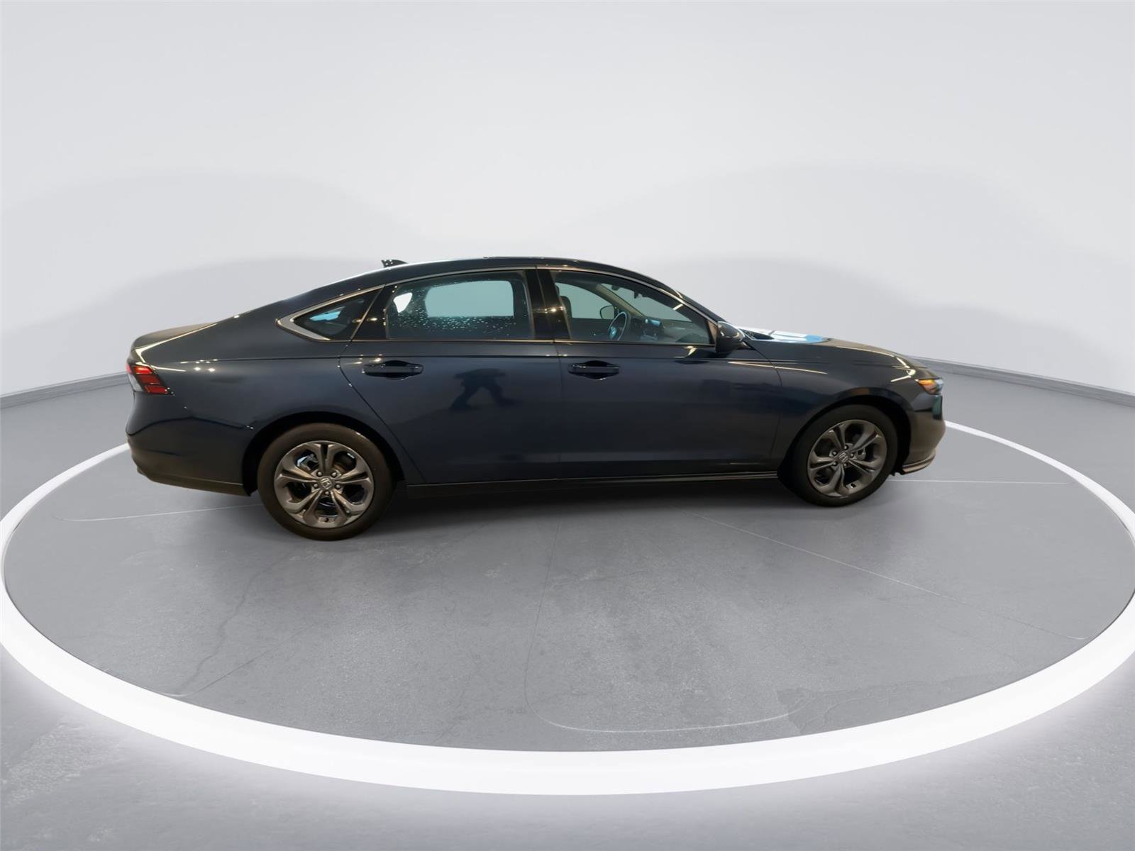 Used 2024 Honda Accord EX image 9