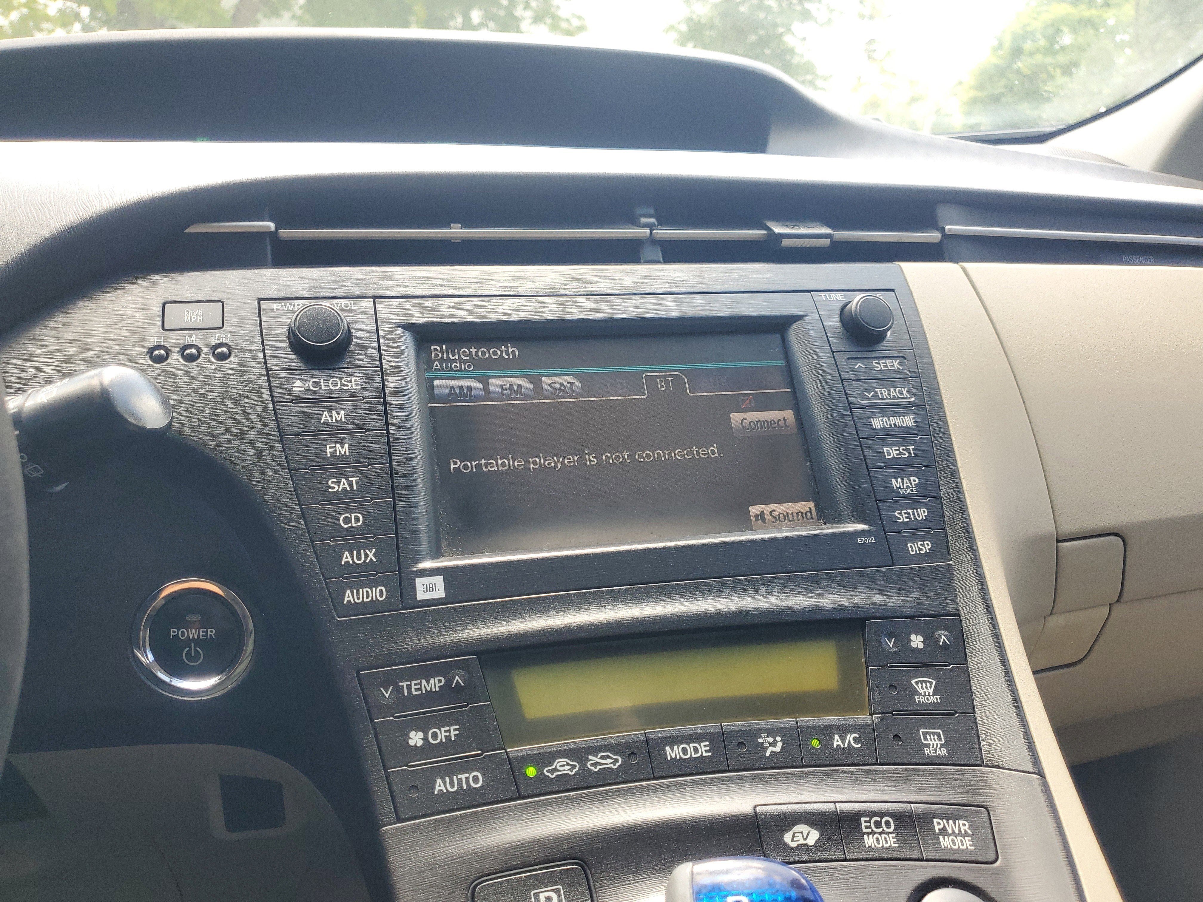 Used 2011 Toyota Prius Three w/ Solar Roof Pkg FWD image 22