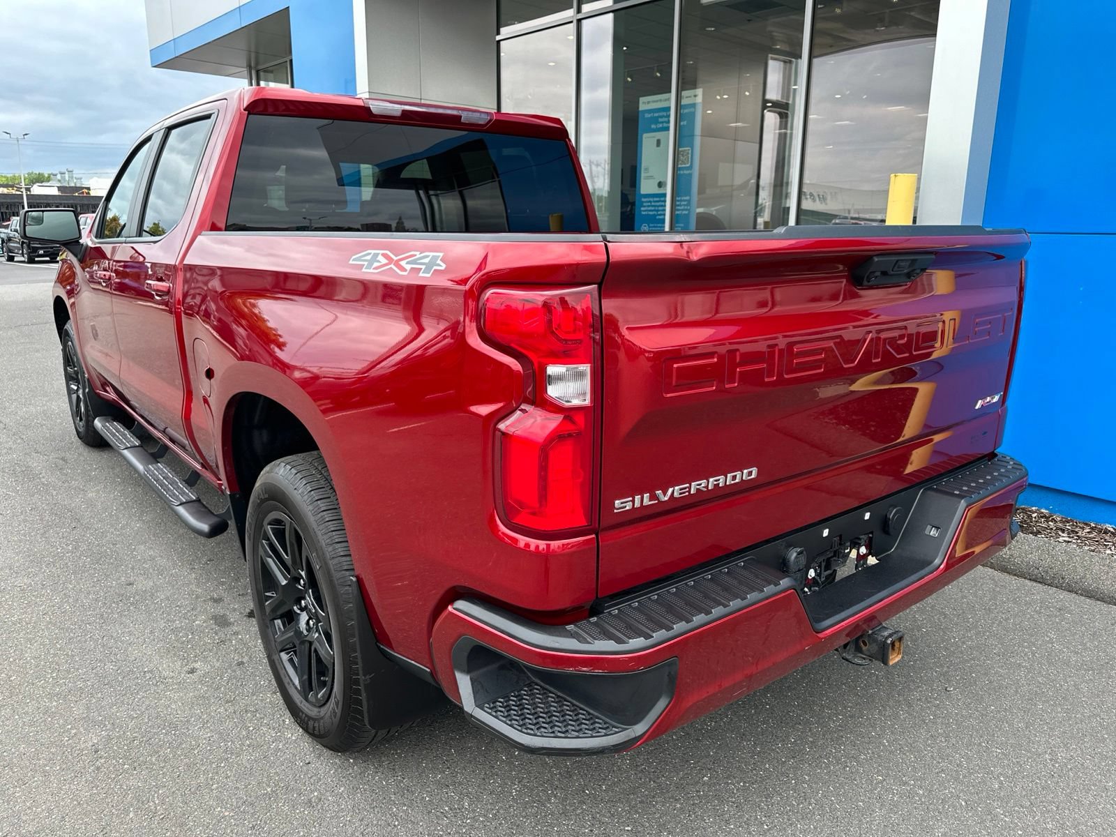 Used 2024 Chevrolet Silverado 1500 RST AWD/4WD image 7