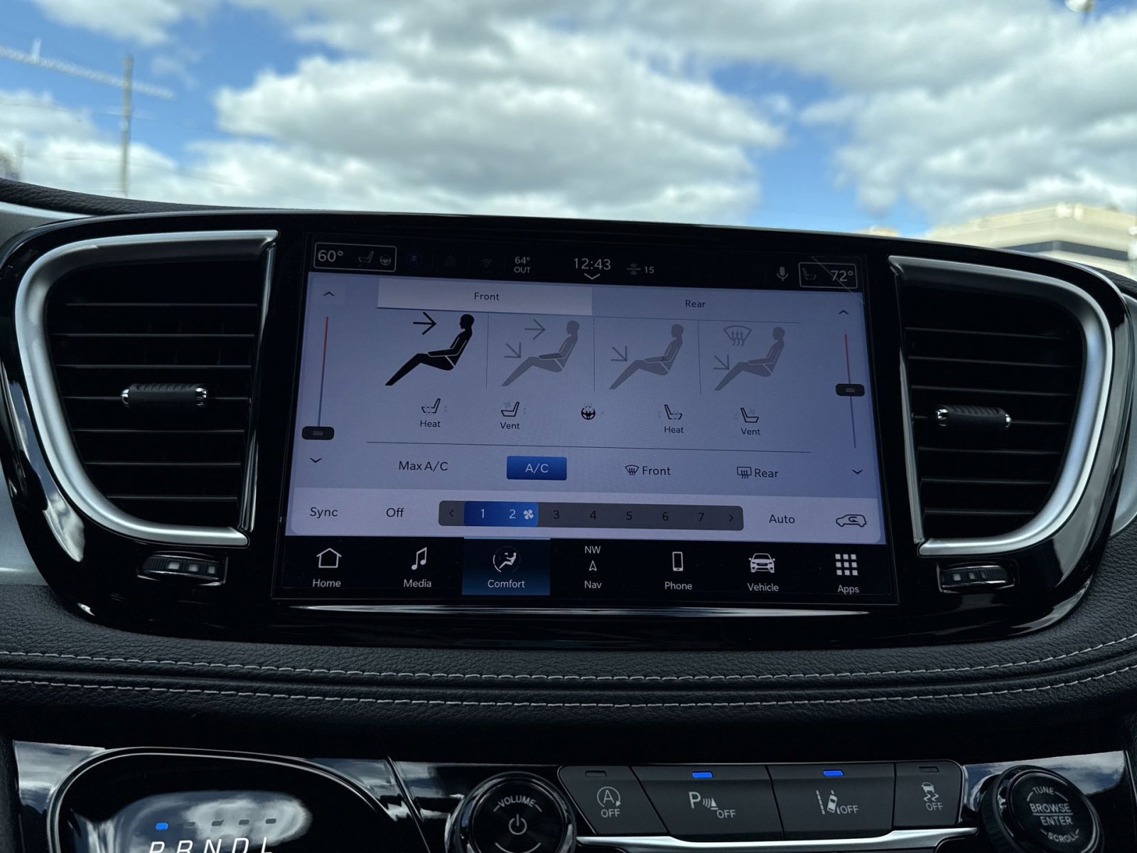 New 2026 Chrysler Pacifica Limited w/ S Appearance Package image 21