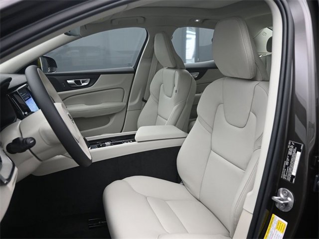 Used 2025 Volvo S60 B5 Plus w/ Protection Package Premier image 9