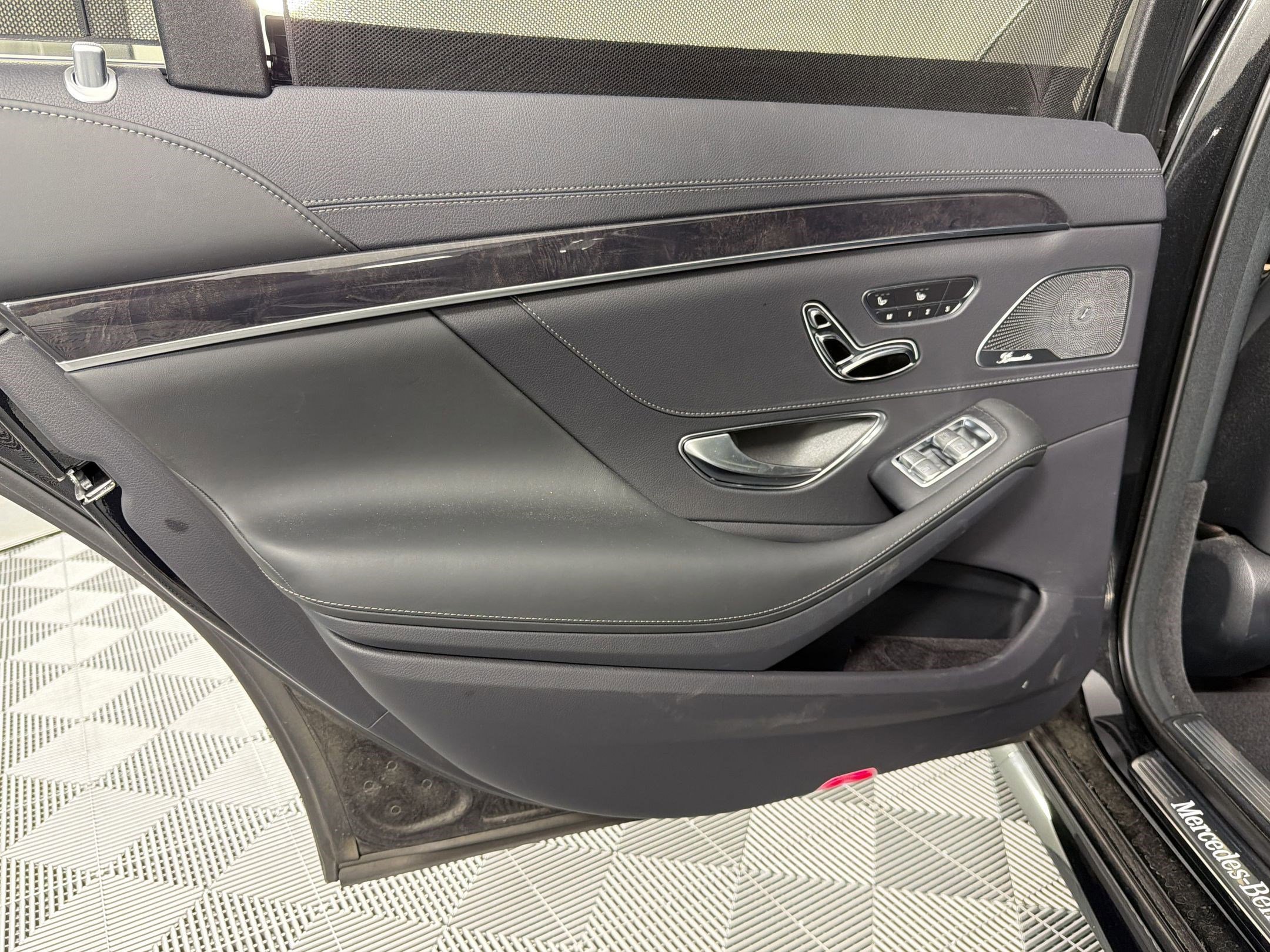 Used 2020 Mercedes-Benz S 560 Sedan image 17