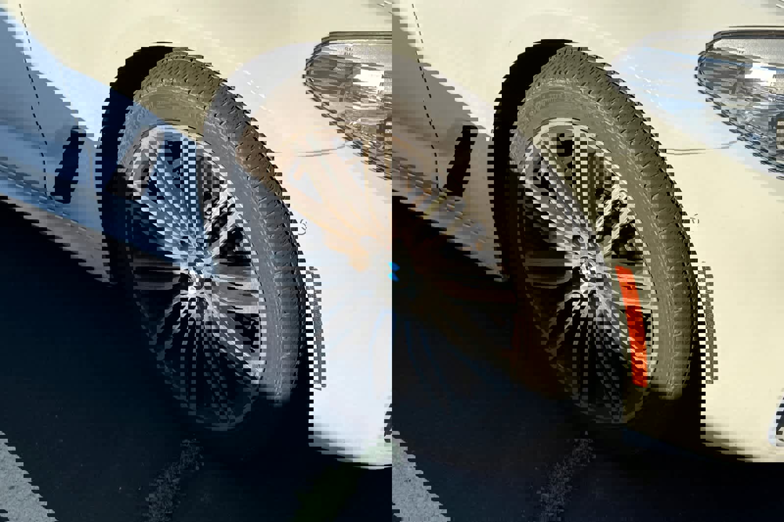 Used 2019 BMW 540i w/ M Sport Package image 12