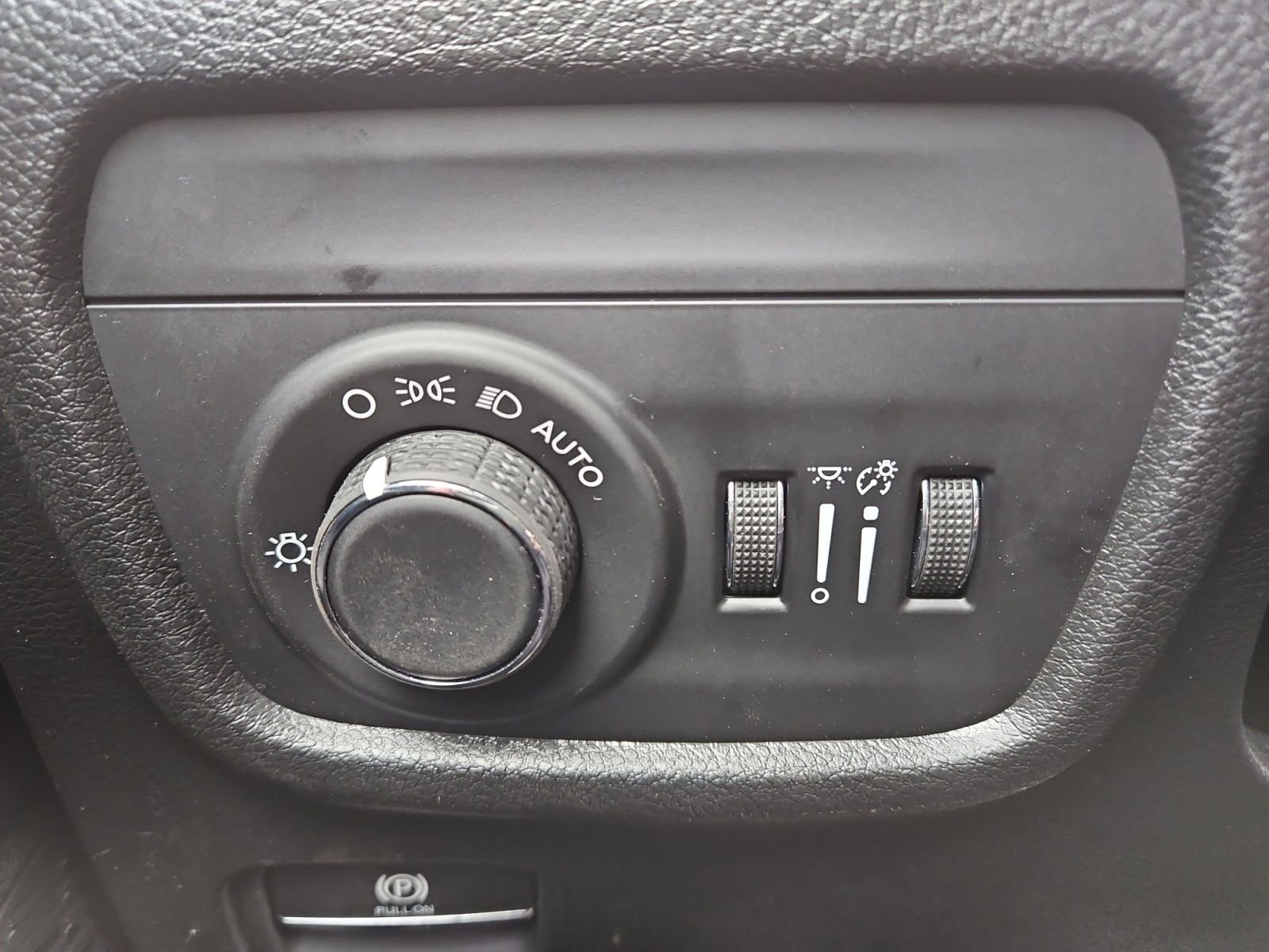 New 2025 Jeep Grand Cherokee L Laredo AWD/4WD image 23