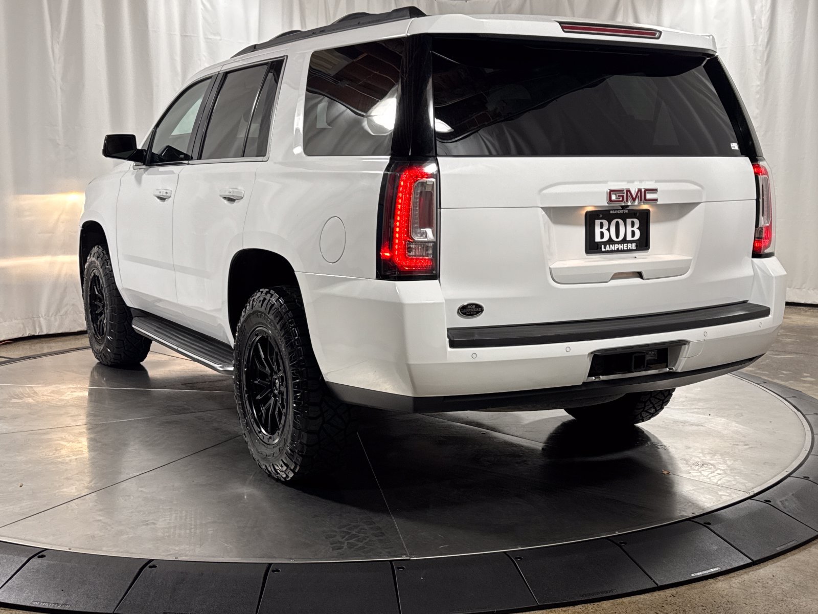Used 2016 GMC Yukon SLT w/ Open Road Package AWD/4WD image 9