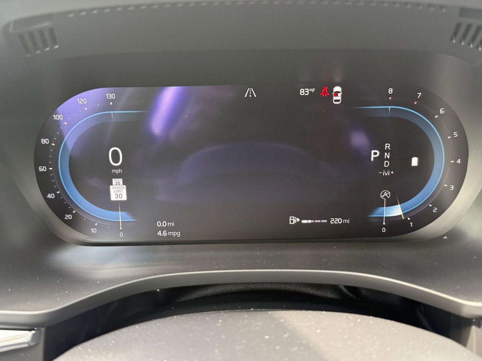 Used 2023 Volvo XC60 B5 Plus w/ Protection Package Premier image 17