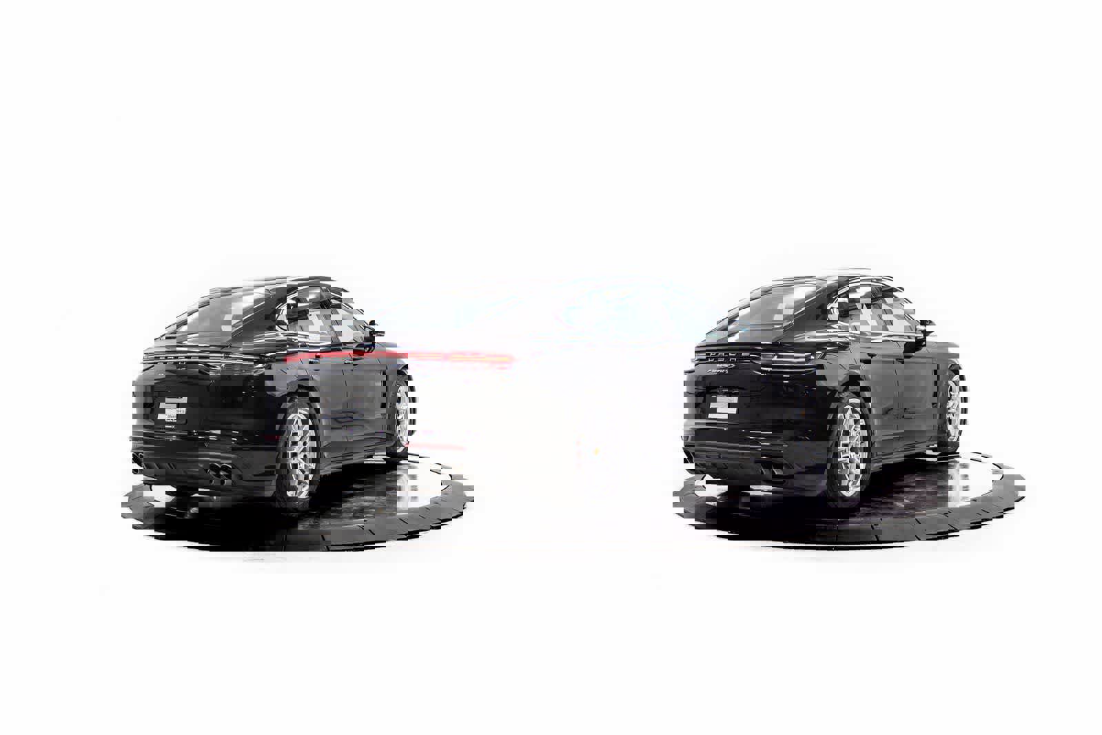 Certified 2022 Porsche Panamera 4S image 7