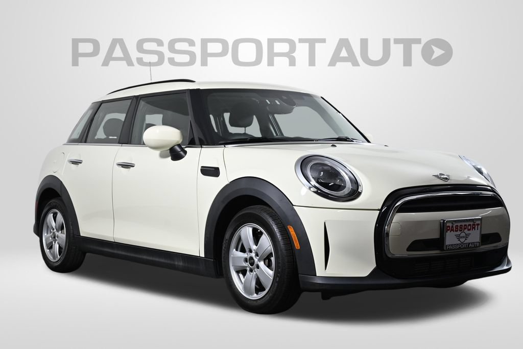 Certified 2022 MINI Cooper 4-Door Hardtop FWD image 3