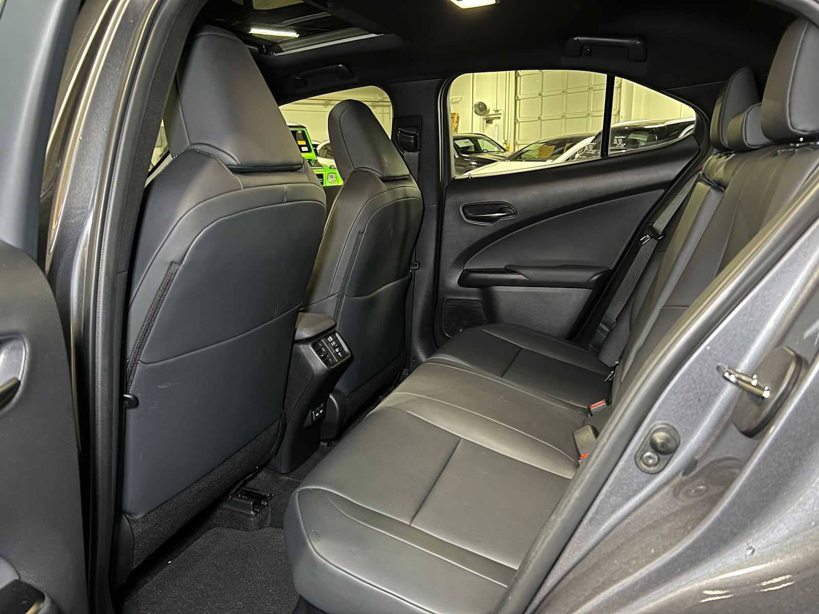 Used 2021 Lexus UX 250h w/ Premium Package image 18