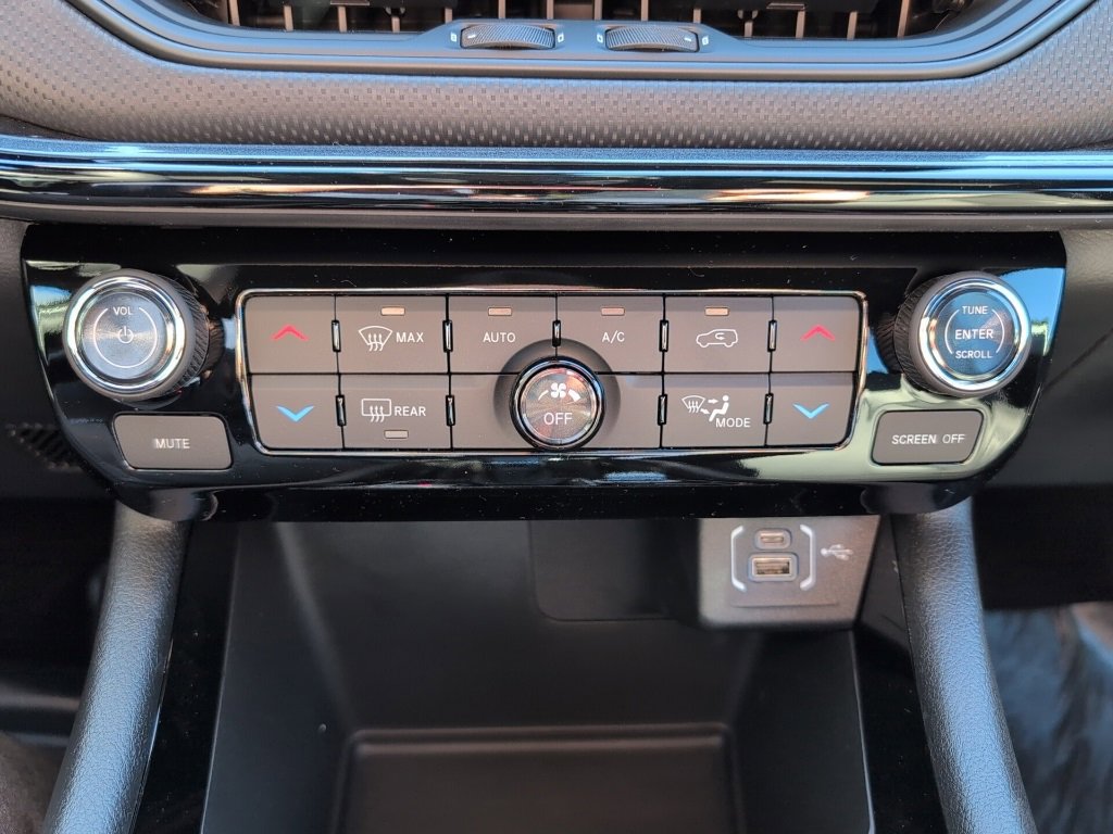 New 2026 Jeep Compass Limited image 28