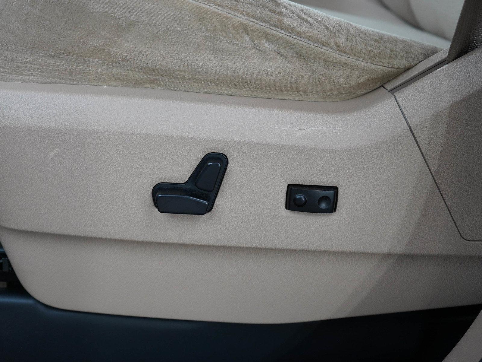 Used 2015 Dodge Grand Caravan SXT FWD image 30