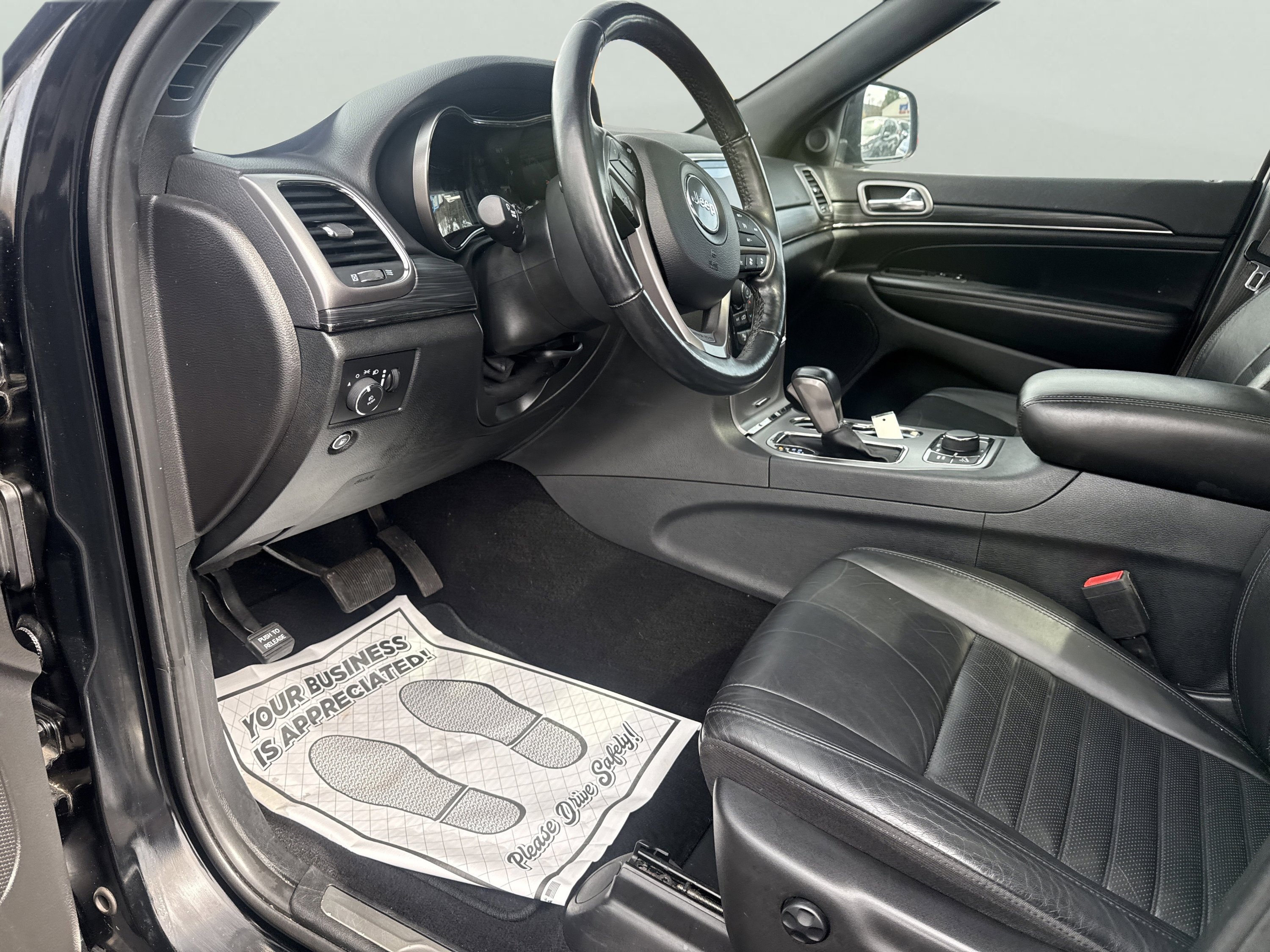 Used 2020 Jeep Grand Cherokee Limited X image 16