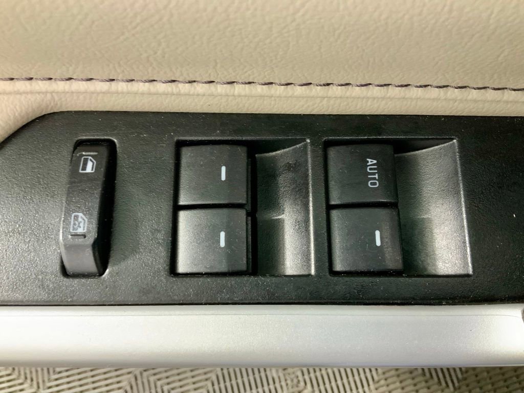 Used 2014 Ford Edge SEL w/ Driver Entry Package AWD/4WD image 21