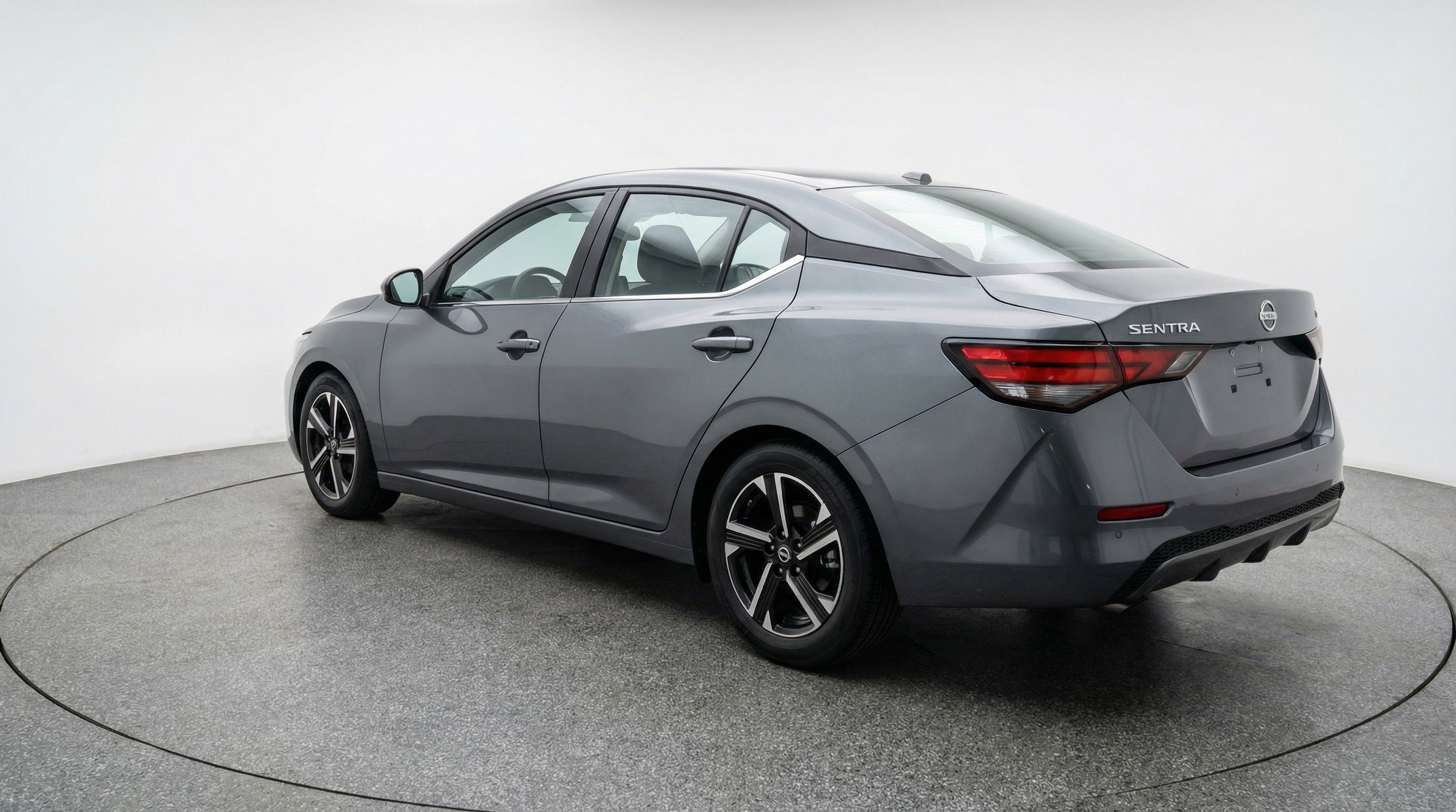 Used 2025 Nissan Sentra SV image 6