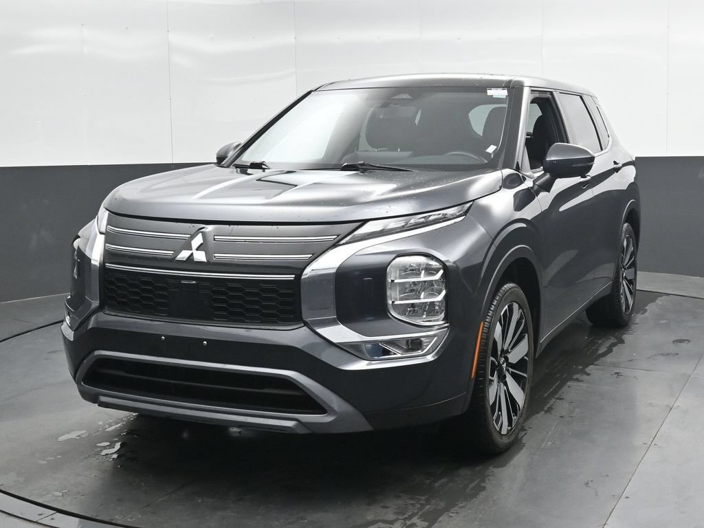 Used 2025 Mitsubishi Outlander SE AWD/4WD image 8