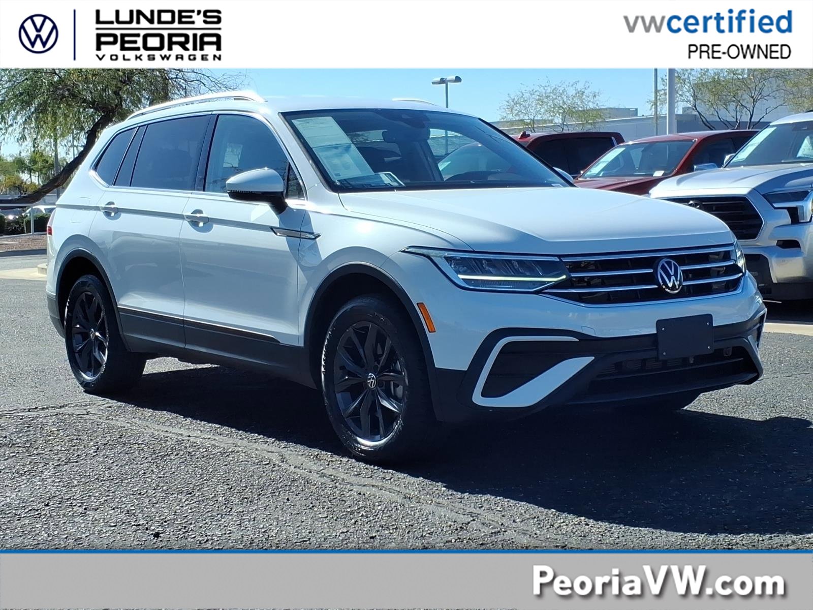 Certified 2022 Volkswagen Tiguan SE image 1