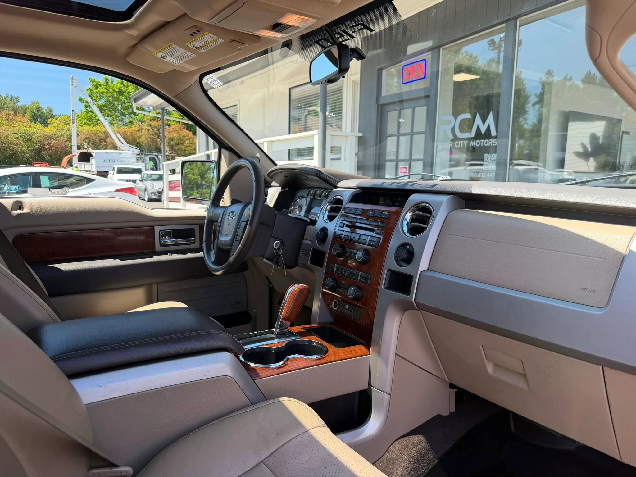 Used 2010 Ford F150 Lariat AWD/4WD image 26