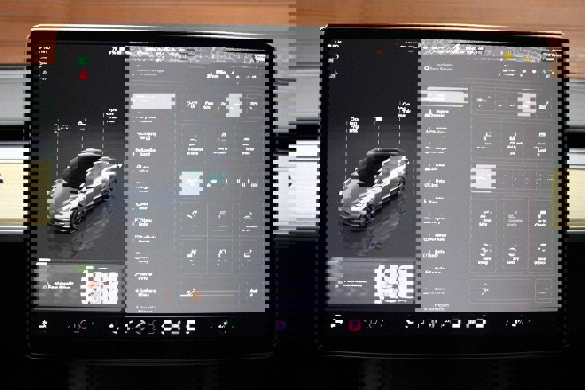 Used 2023 Tesla Model 3 Standard Range image 24