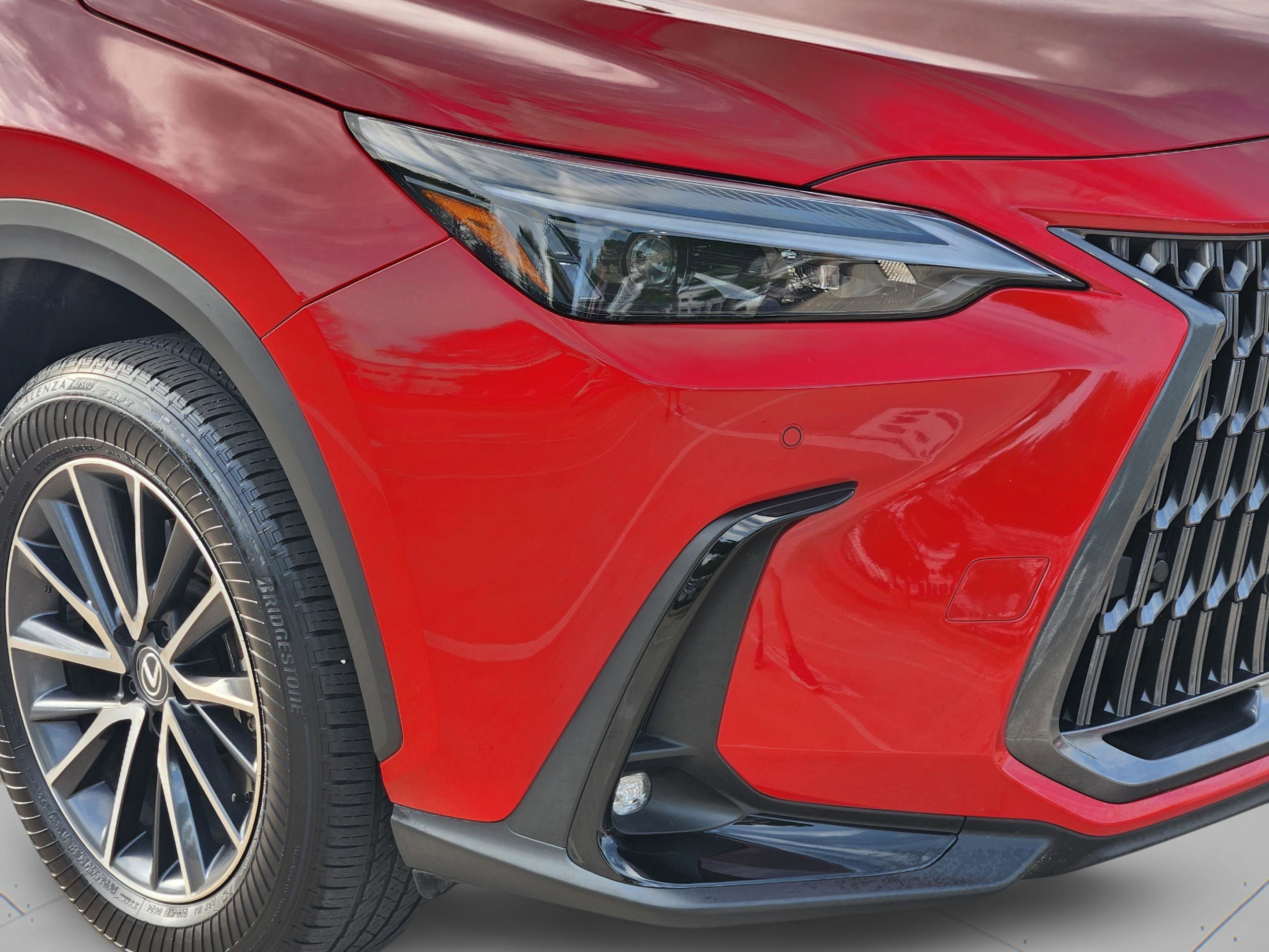 Used 2025 Lexus NX 250 FWD w/ Towing Package (2000 Lbs) image 6