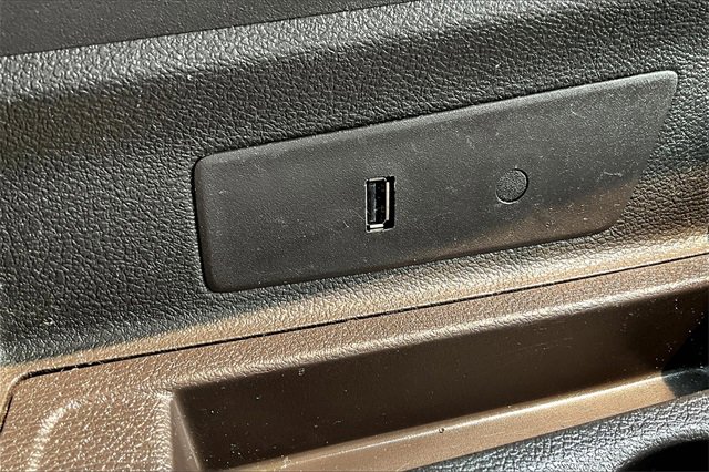 Used 2018 Ford Transit 250 130 Low Roof image 26