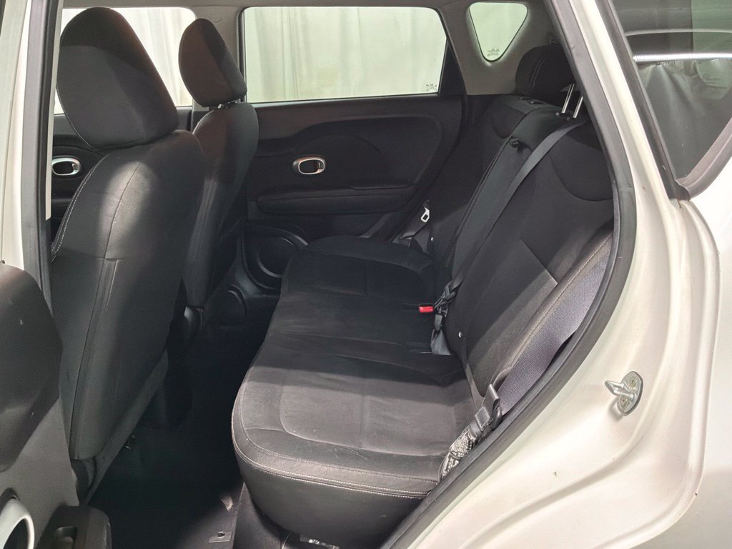 Used 2014 Kia Soul FWD image 19
