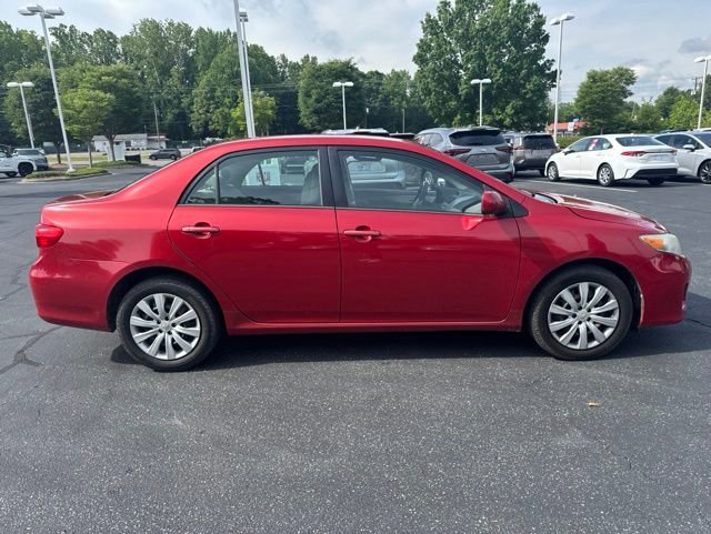Used 2012 Toyota Corolla LE FWD image 2