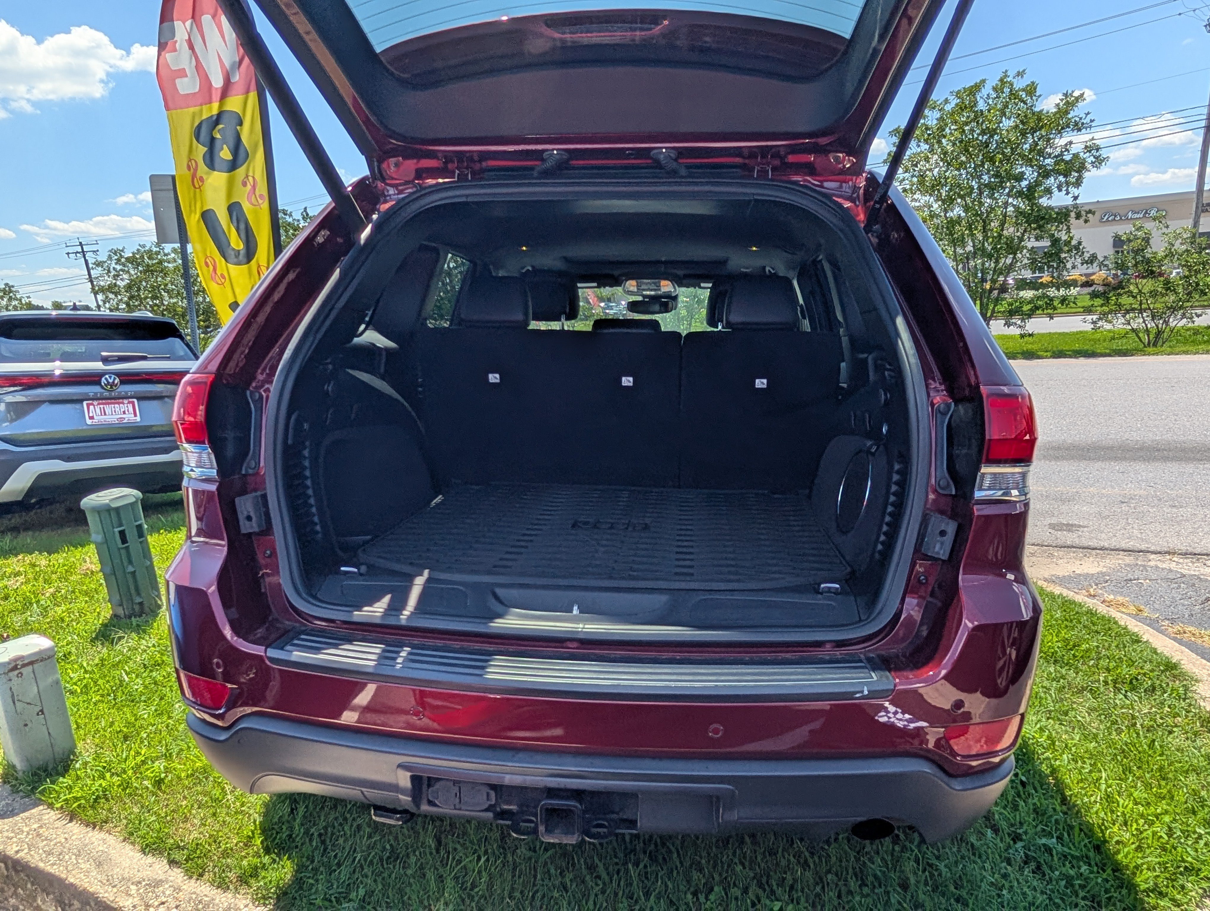 Used 2020 Jeep Grand Cherokee Laredo w/ Quick Order Package 2BN North AWD/4WD image 12