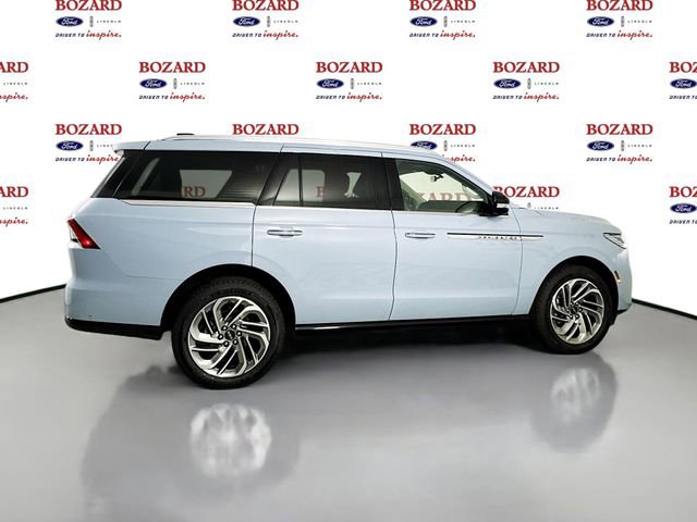 New 2025 Lincoln Navigator Reserve AWD/4WD image 8