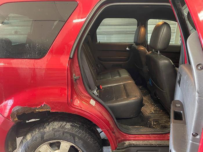 Used 2011 Ford Escape Limited image 27