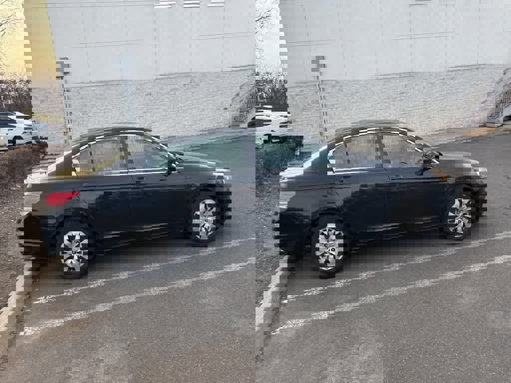 Used 2011 Honda Accord LX image 7