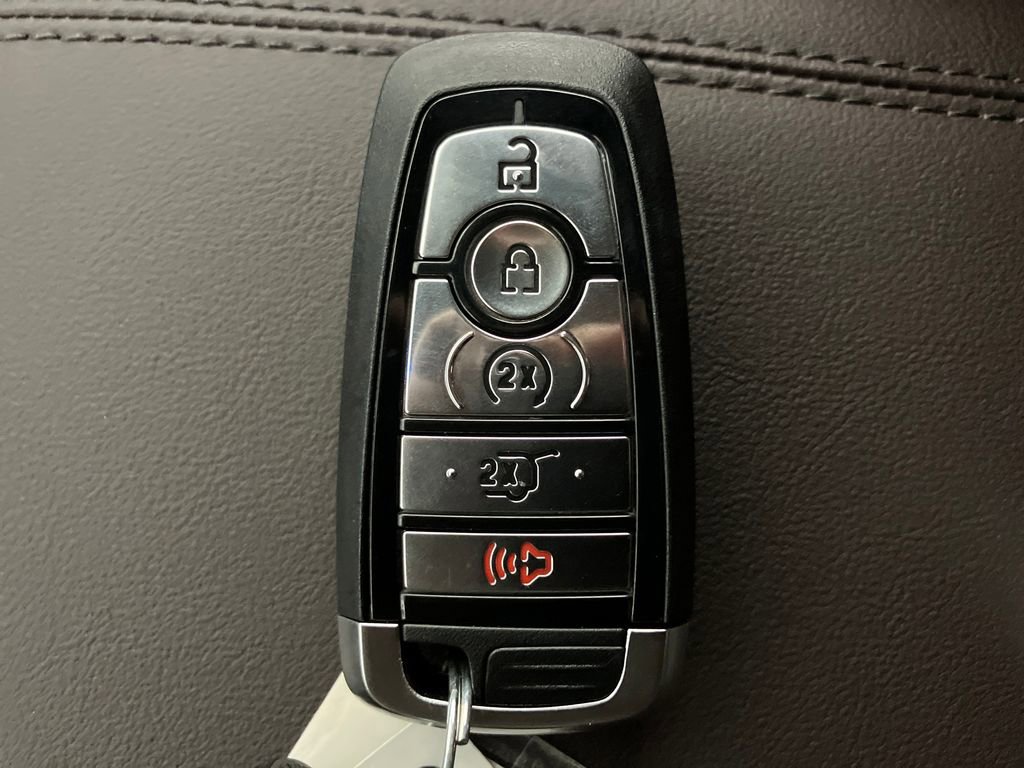 New 2026 Ford Explorer Platinum image 34