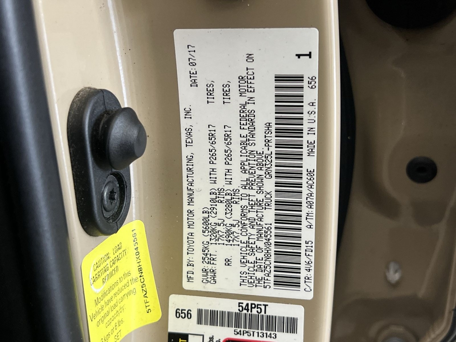 Used 2017 Toyota Tacoma TRD Sport w/ Premium & Technology Package RWD image 41