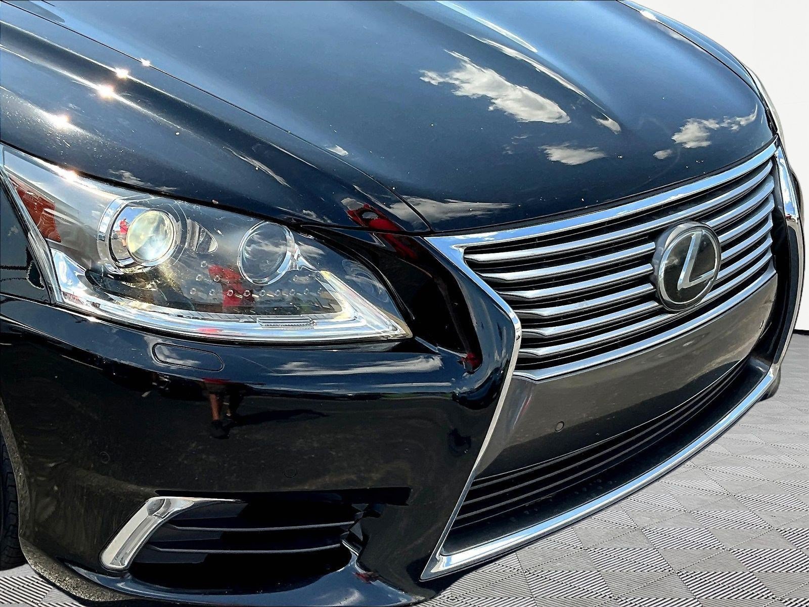 Used 2014 Lexus LS 460 AWD w/ Comfort Package image 33