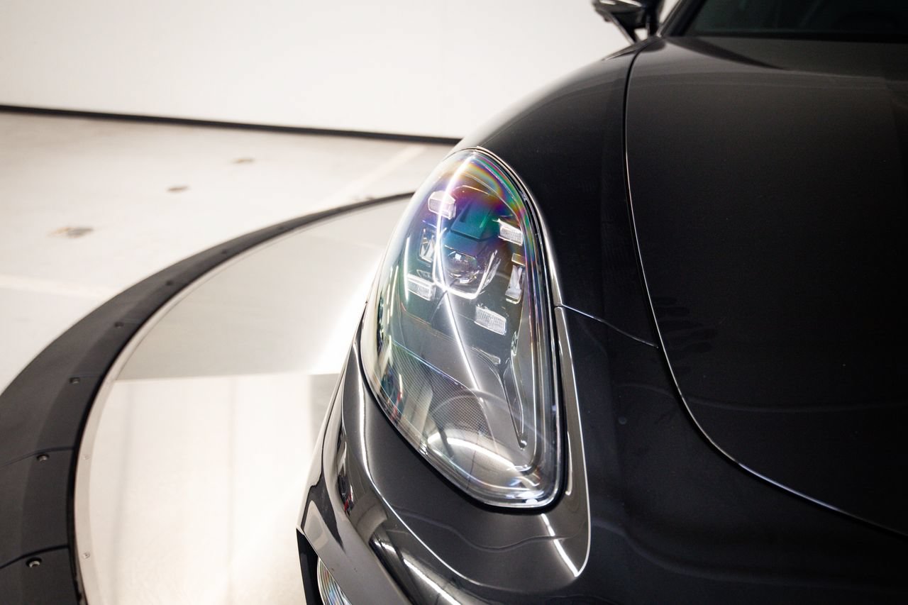 Certified 2023 Porsche Panamera image 13