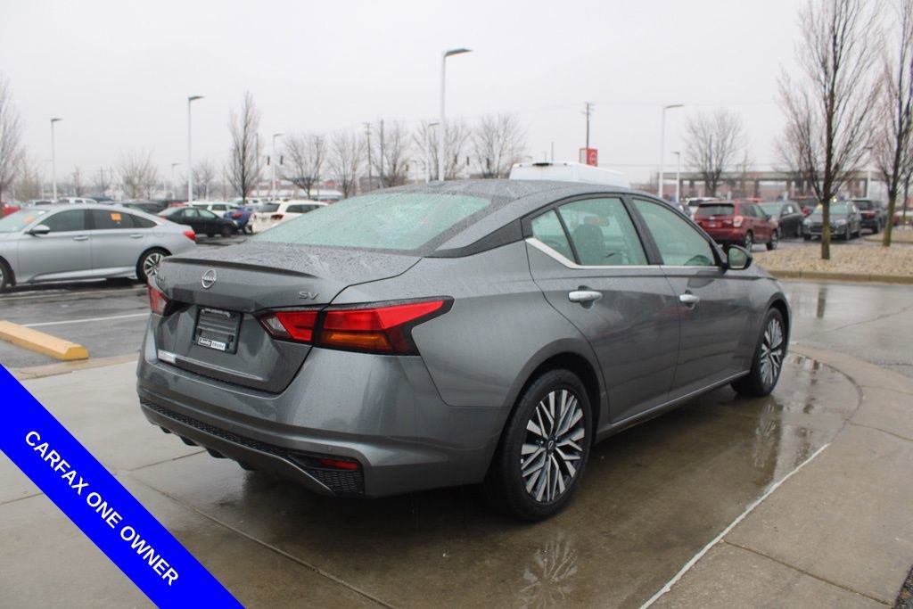 Used 2024 Nissan Altima 2.5 SV image 7