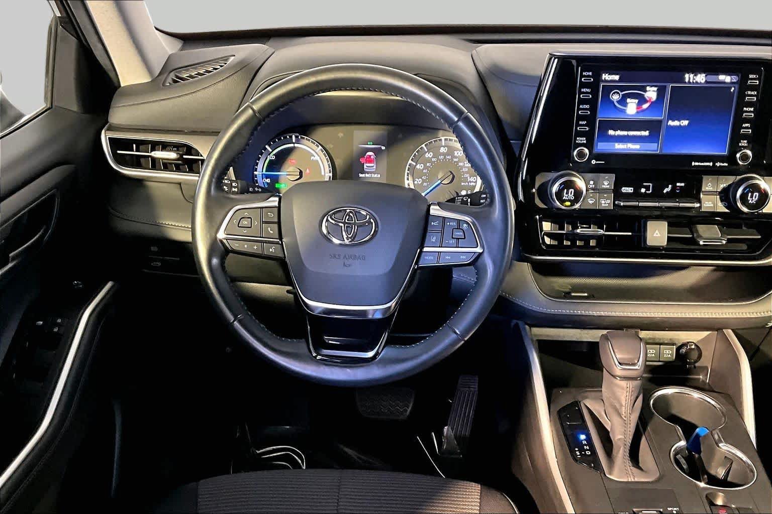 Used 2020 Toyota Highlander LE AWD/4WD image 6