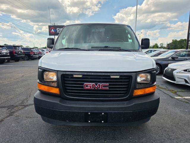 Used 2017 GMC Savana 2500 RWD image 3