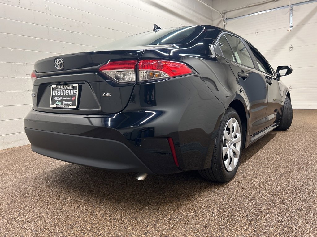 Used 2024 Toyota Corolla LE image 2