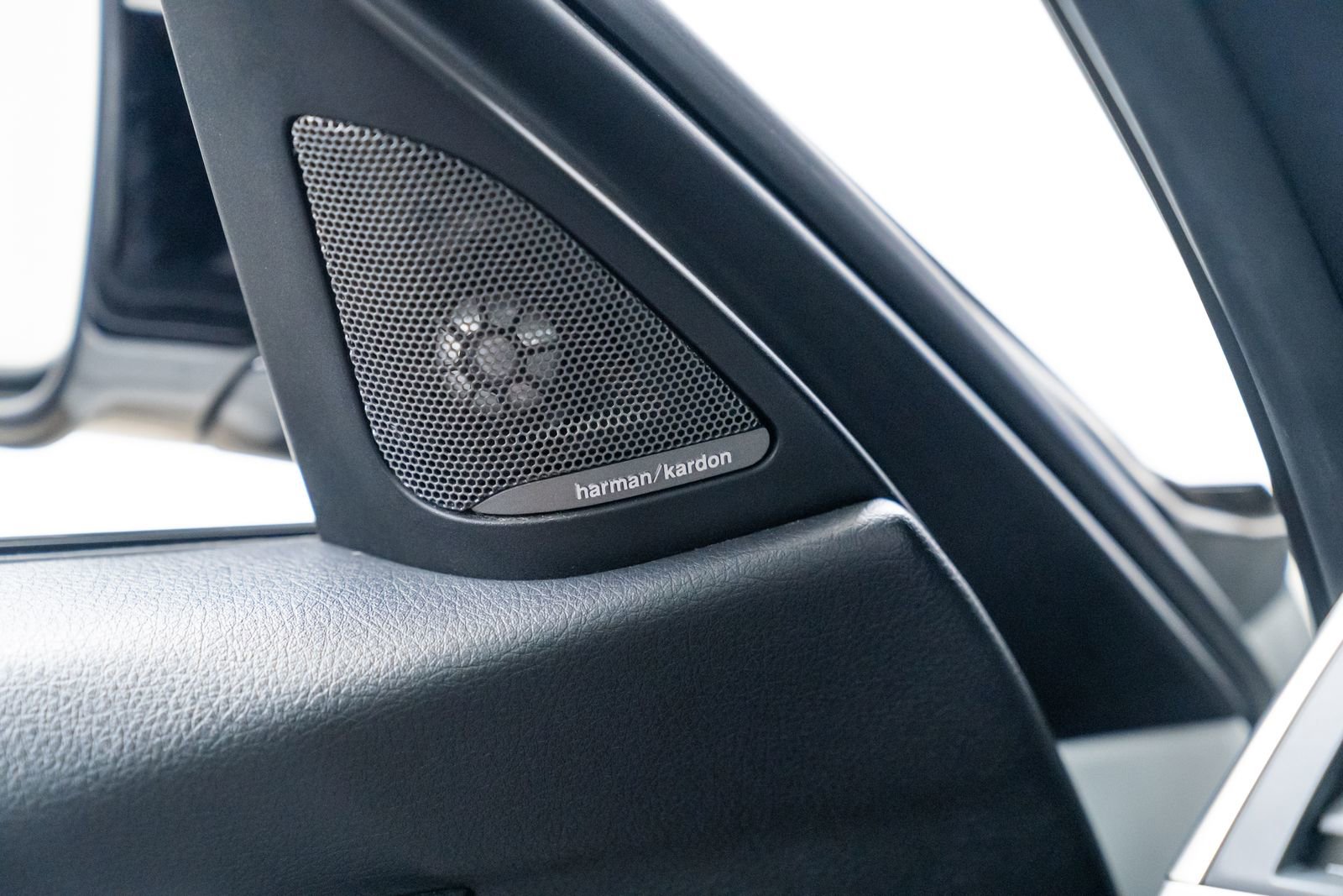 Used 2016 BMW 340i Sedan image 19