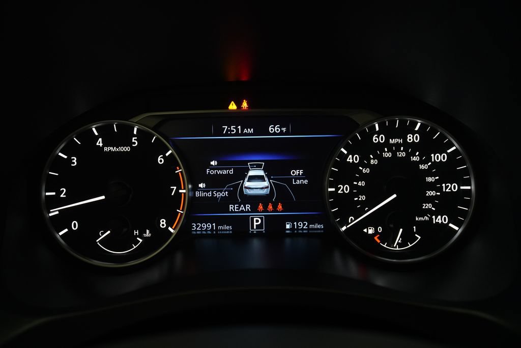 Used 2025 Nissan Altima 2.5 SV AWD/4WD image 2