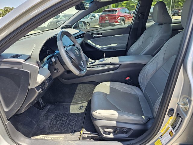Used 2021 Toyota Avalon Limited w/ Advanced Safety Package FWD image 16