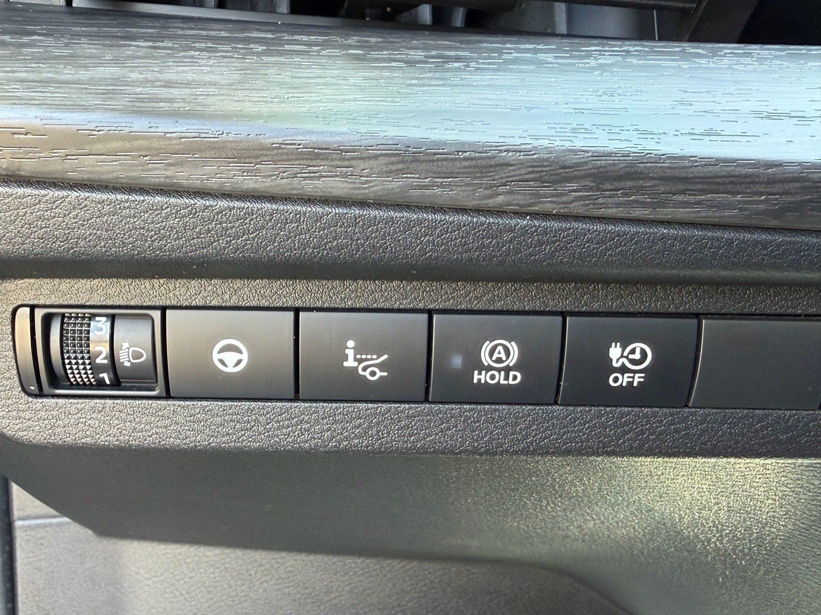 Certified 2024 Nissan Ariya AWD image 22