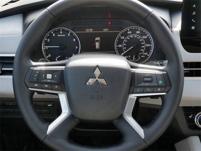 New 2026 Mitsubishi Outlander SE AWD/4WD image 8
