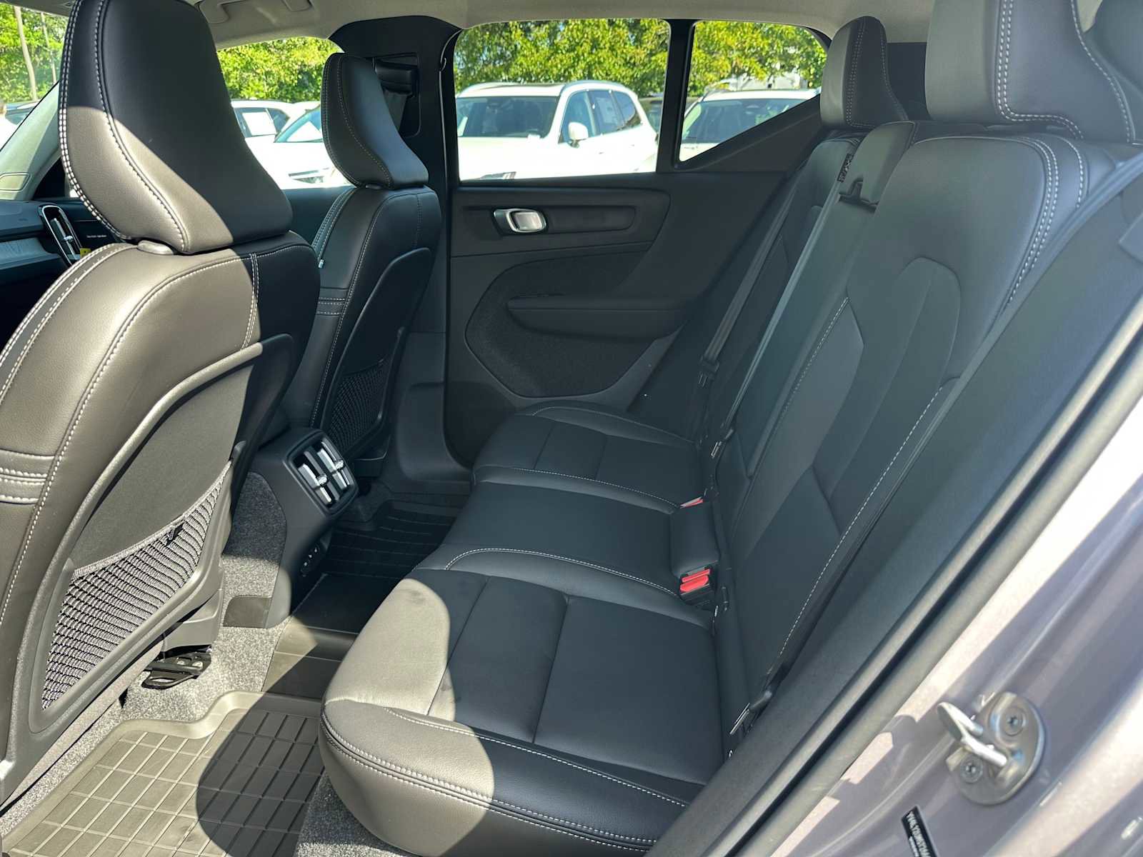 New 2026 Volvo XC40 B5 Ultra w/ Climate Package image 15