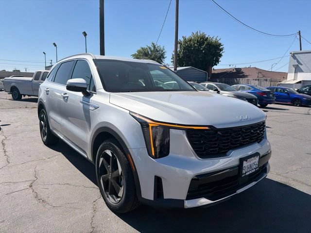 Used 2025 Kia Sorento EX FWD image 3