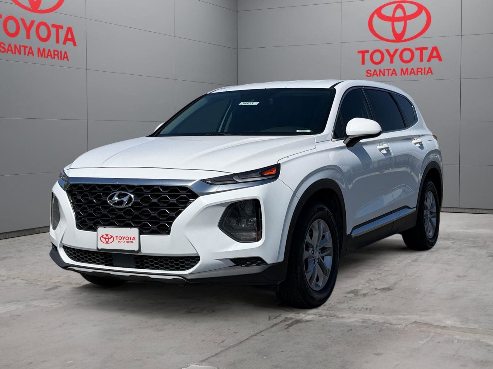 Used 2019 Hyundai Santa Fe SE image 9